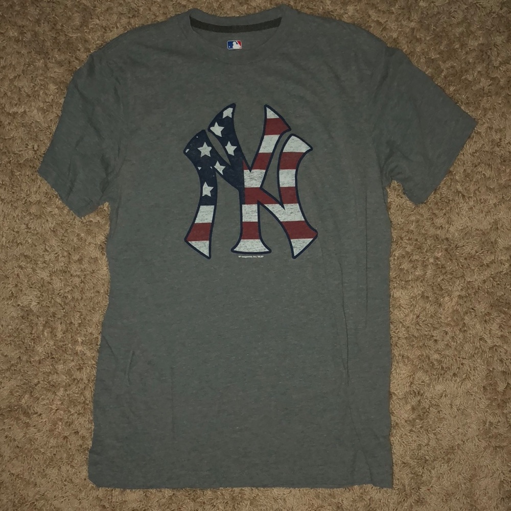 New York Yankees T shirt